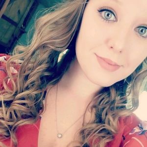 Meet your Posher, Breanna